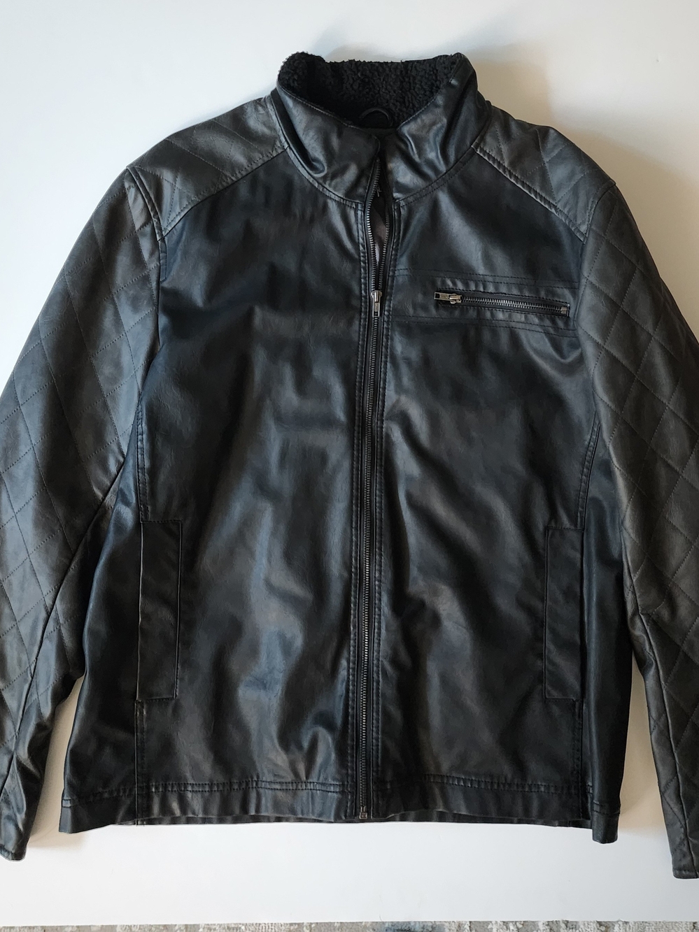 Bar III Black Quilted-Sleeve Faux Leather Jacket mens size XL